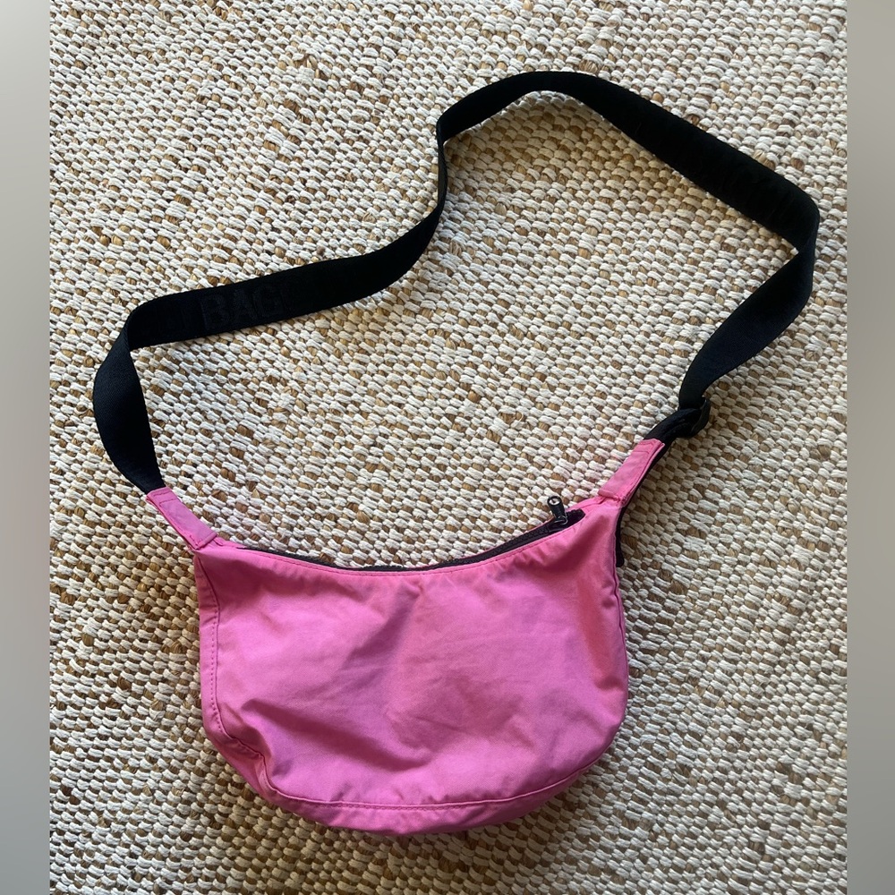 BAGGU Small Crescent Bag in ‘Azalea’ pink.